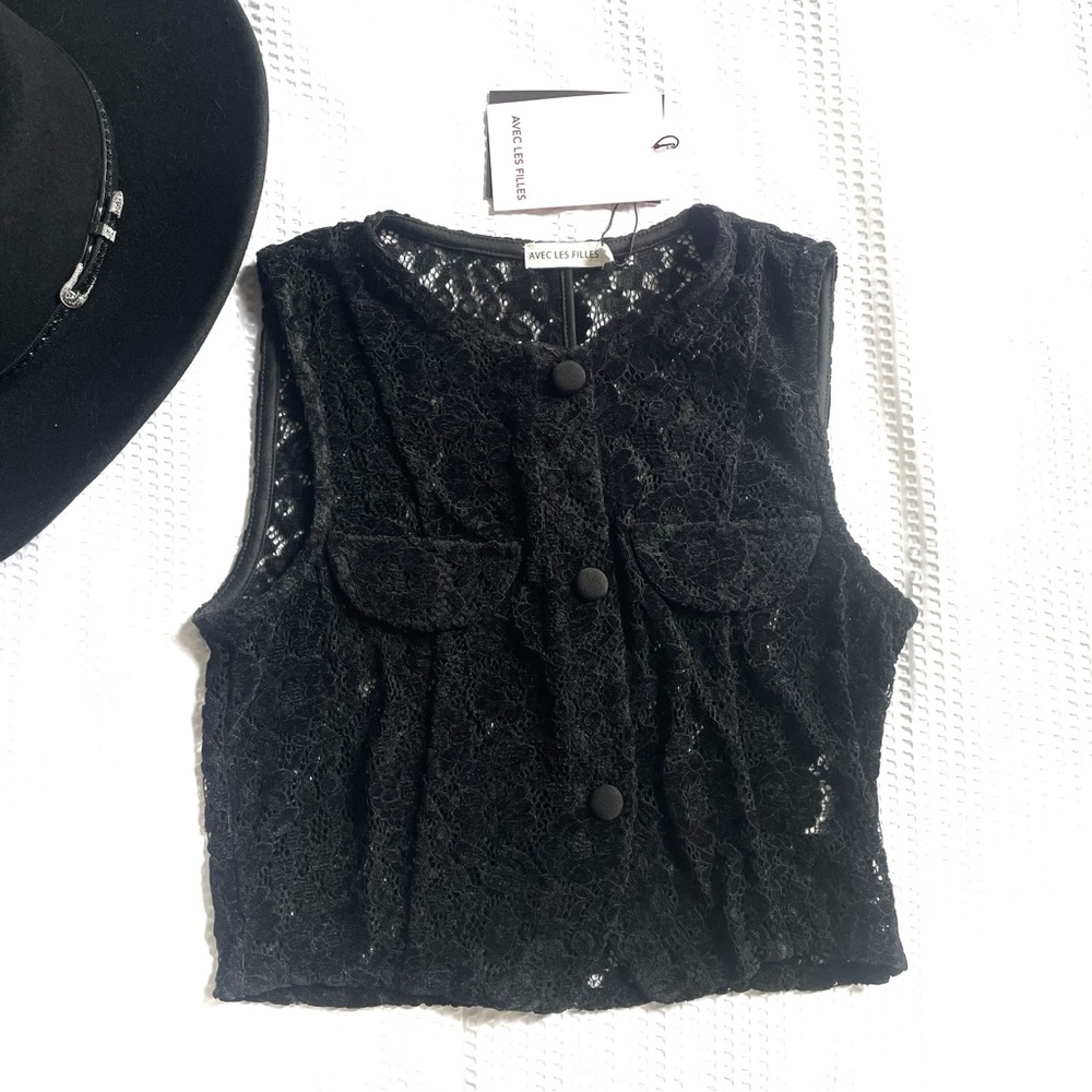 Avec Les Filles Black Lace Sleeveless Top